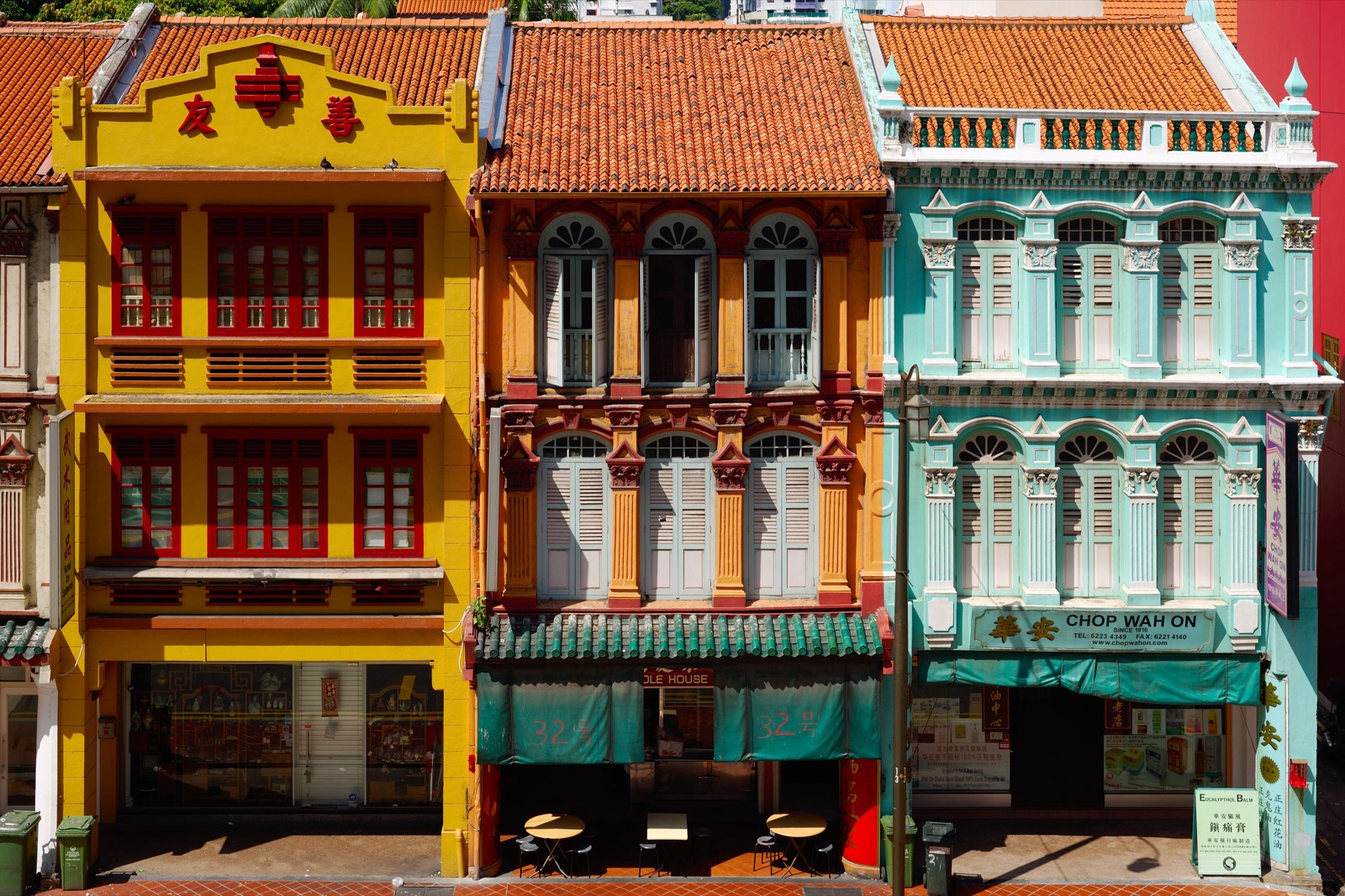 How to Avoid Tourist Traps When Shopping for Souvenirs in Singapore